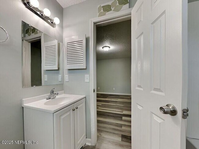 Building Photo - 7783 Allspice Cir E