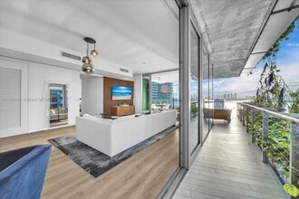 Building Photo - 1300 Monad Ter