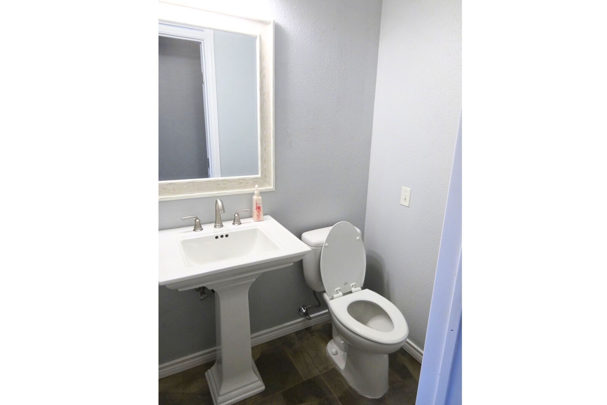 Half Bath in Hall - 4406 Parkhurst Dr