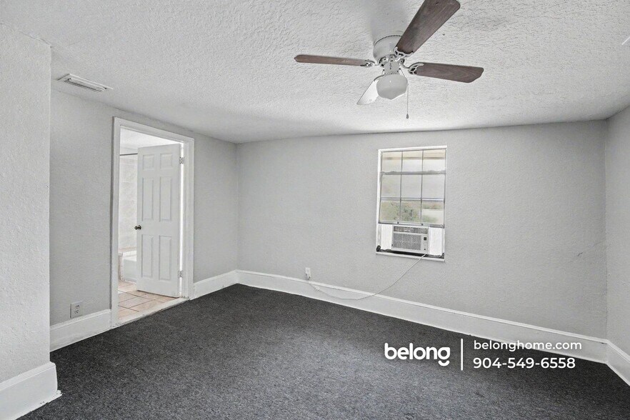 Building Photo - 1131 Grothe St