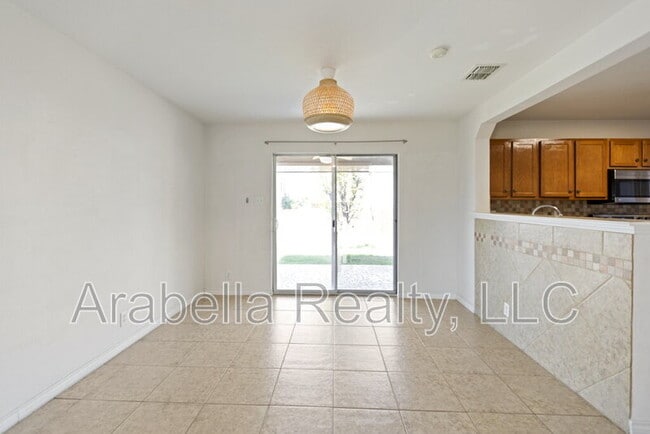 Building Photo - 335 Cedron Chase