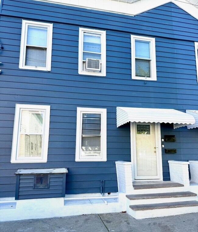 Primary Photo - 46 W 9th St