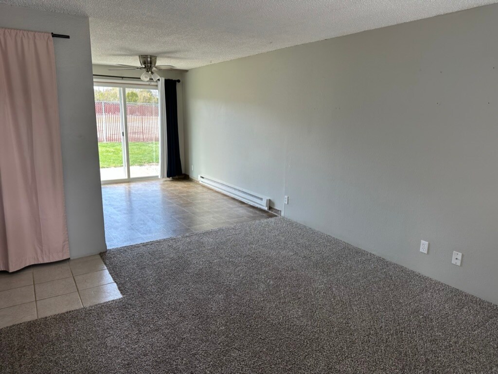 Building Photo - 226 W 21st Ave