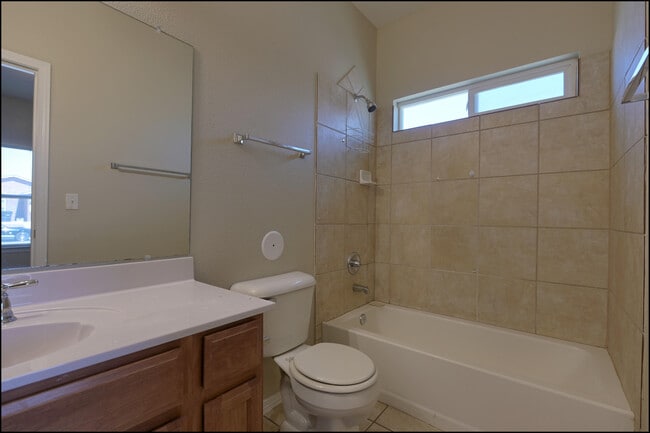 Building Photo - 14408 Escalera Dr