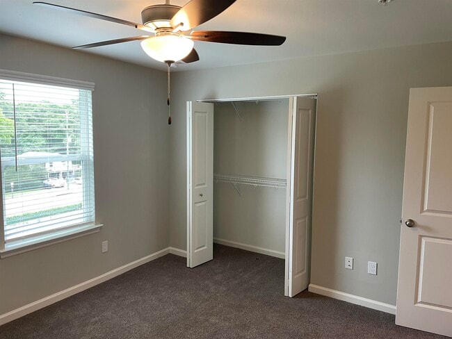 Building Photo - 2272 Del Carmel Way