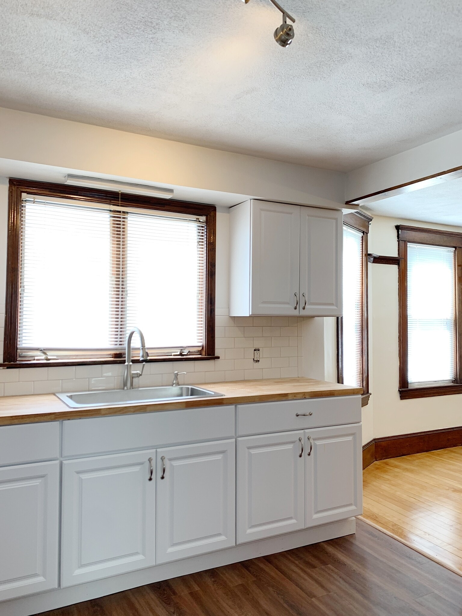 Building Photo - 65 Almont St