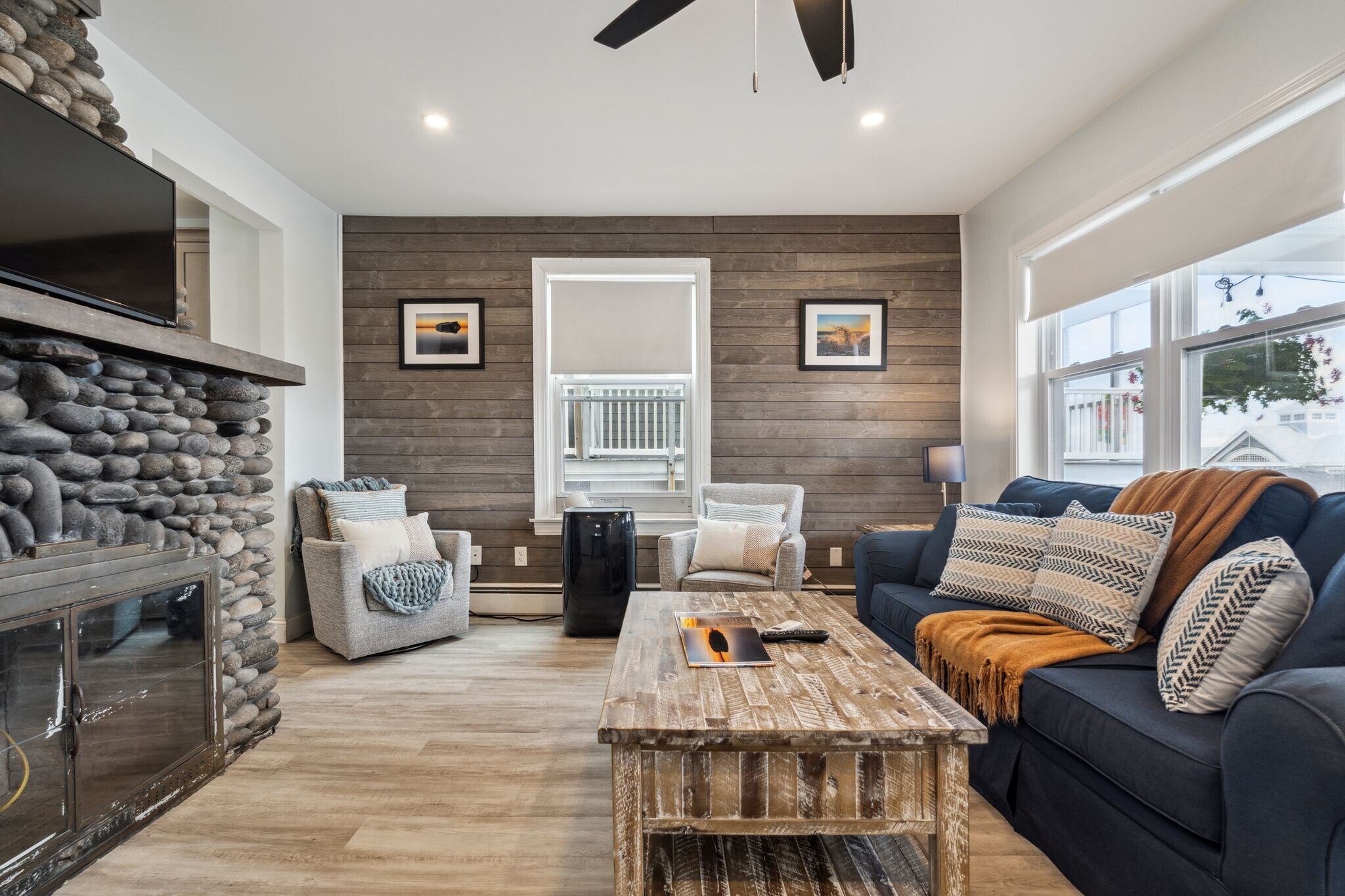 Living - 61 Ocean Blvd