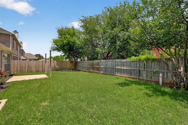Building Photo - 3012 Honey Locust Dr