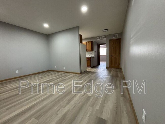 Building Photo - 1109 N 28th St