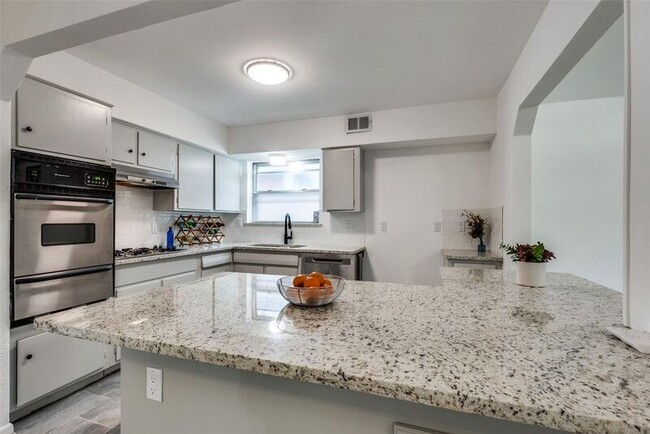 Building Photo - 3503 Loganwood Dr