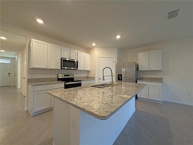 Building Photo - 2920 Blackburn Ave