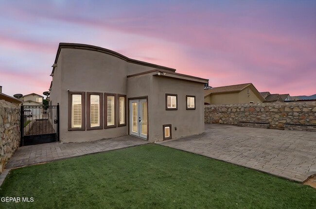 Building Photo - 7249 Long Meadow Dr