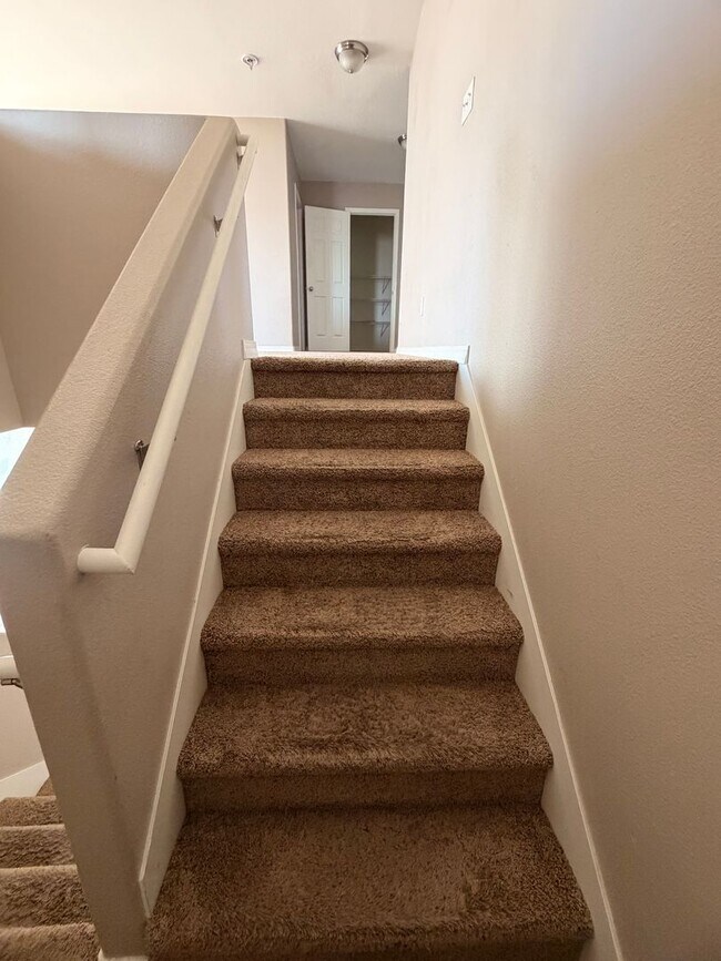 Building Photo - Bright & Spacious 5-Bedroom Home with 3-Car Garage – Available Now