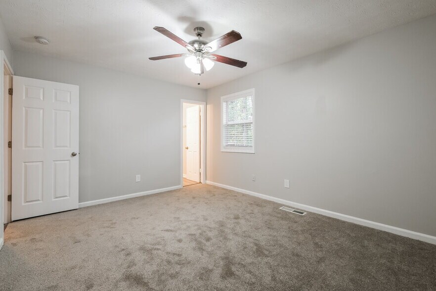 Building Photo - 5224 Brough Ln