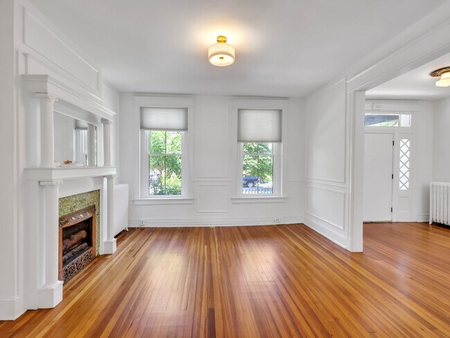 Building Photo - 2611 11th St NW