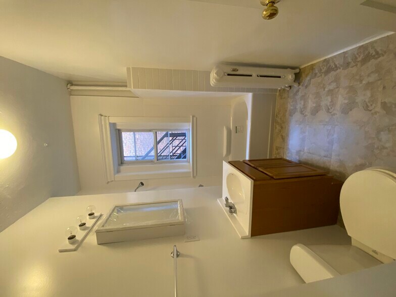 Building Photo - 5 Walbridge St