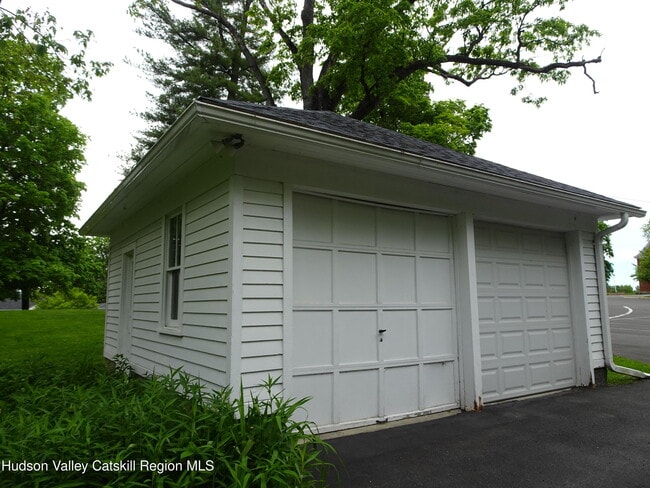 Building Photo - 72 NY-9H