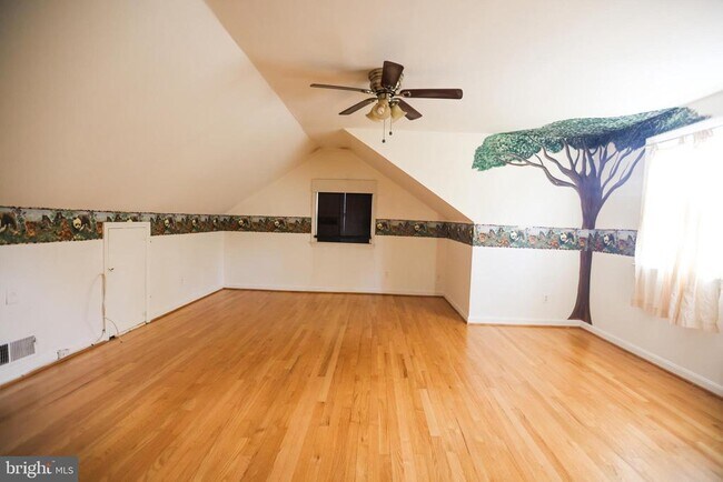 Building Photo - 7612 Newcastle Dr