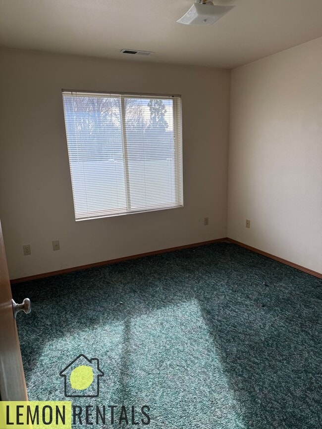 Building Photo - 3610 McLean Dr