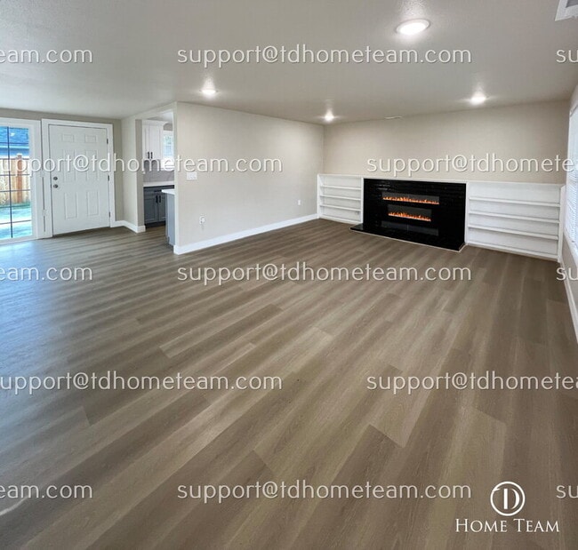 Building Photo - 5215 N 31st St
