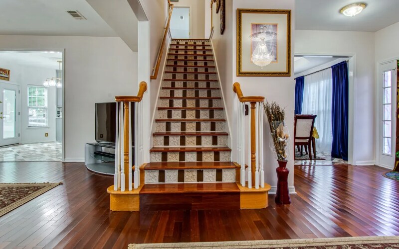 Building Photo - 6777 Autumn Oaks Dr