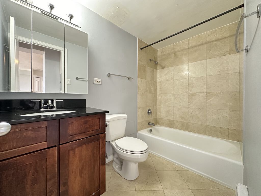 Building Photo - 4180 N Marine Dr