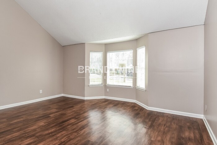 Building Photo - 2579 Charleston Terrace