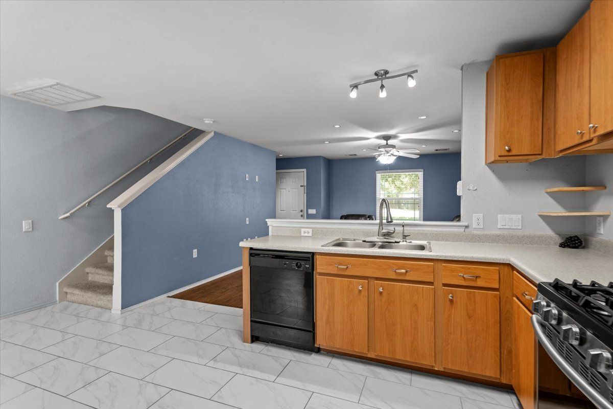 Building Photo - 12421 Briarcreek Loop