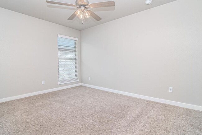 Building Photo - 6735 Draw Ct