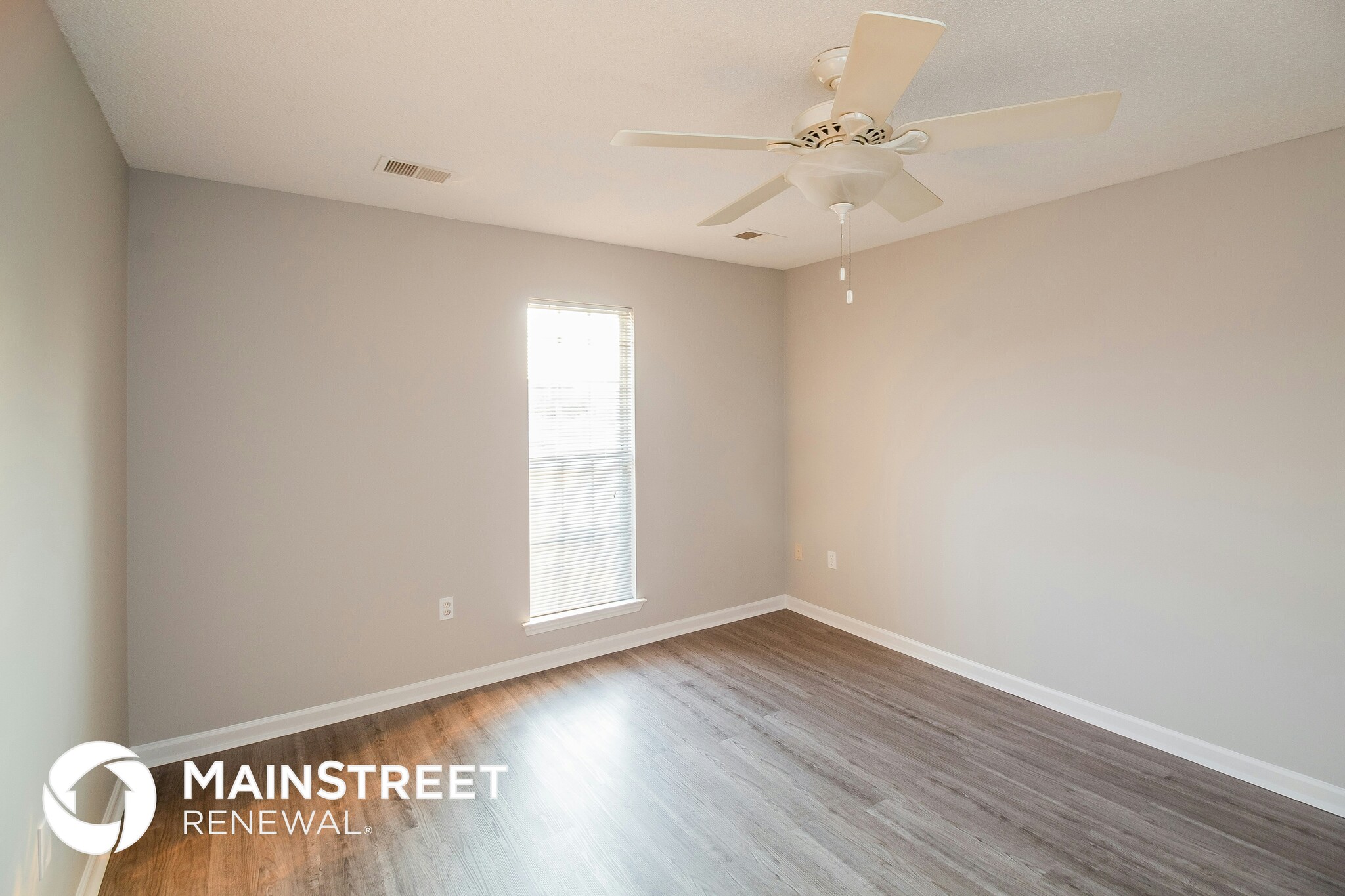 Building Photo - 10696 Pecan View Dr