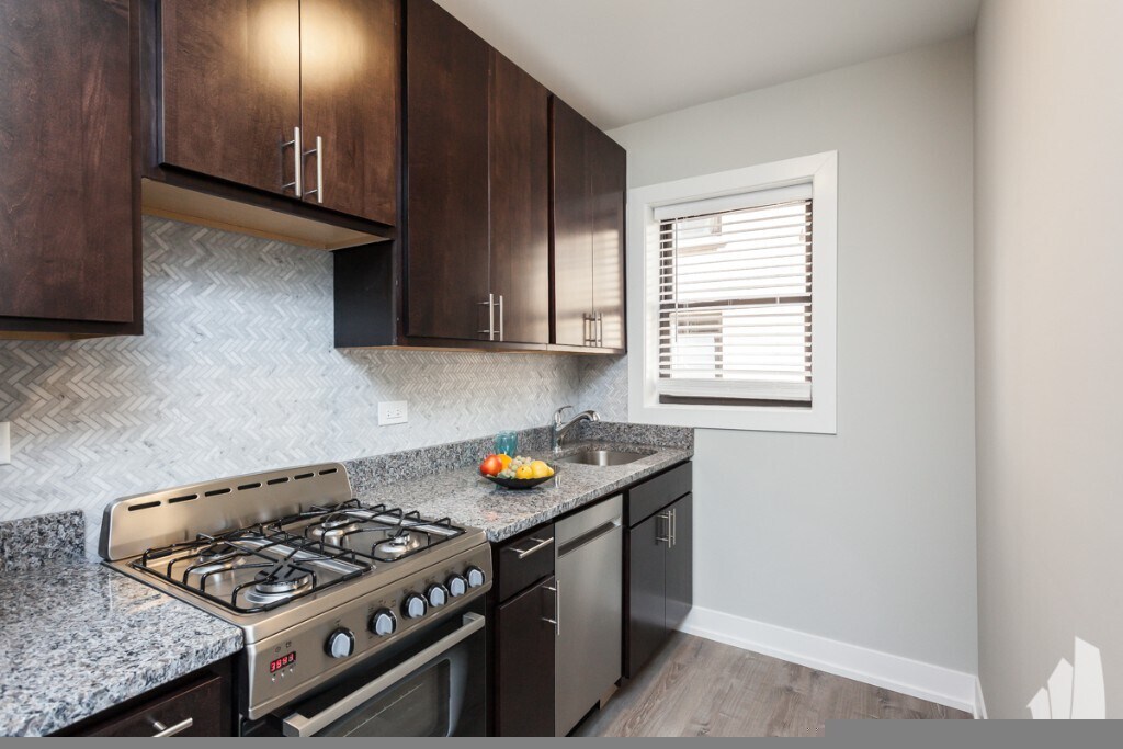 Building Photo - 437 W Belden