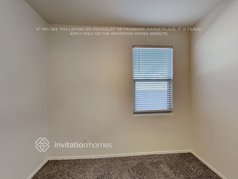 Building Photo - 36822 W Maddaloni Ave