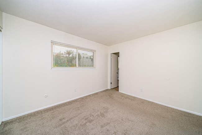 Building Photo - 3747 Millikin Ave
