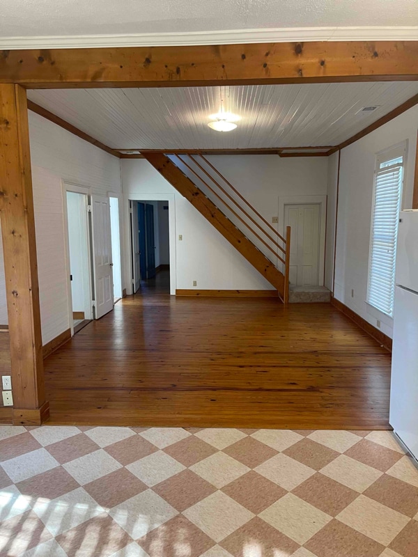 Building Photo - 162 Johnson St