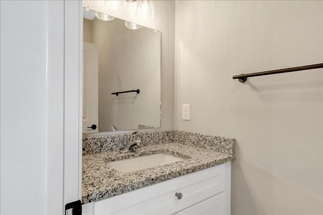 Building Photo - Cherfran Townhomes: Luxury Living in the Heart of South Hill