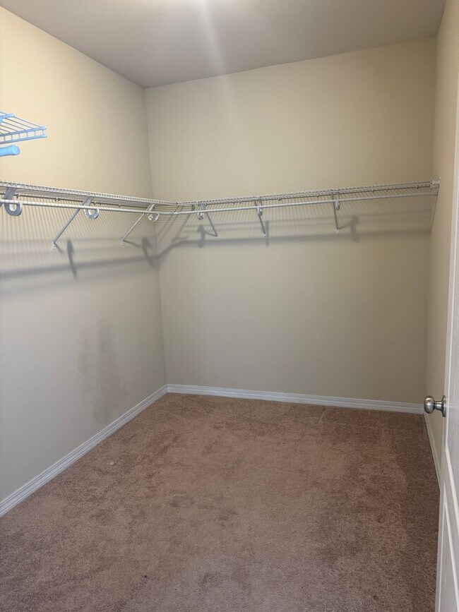 Building Photo - 156 Creve Core Dr