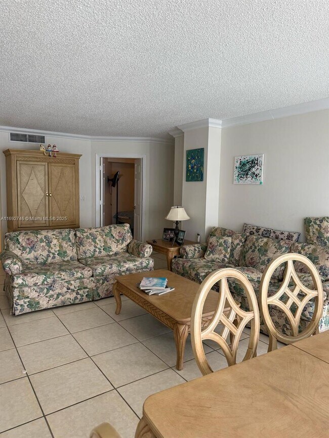 Building Photo - 3410 Galt Ocean Dr