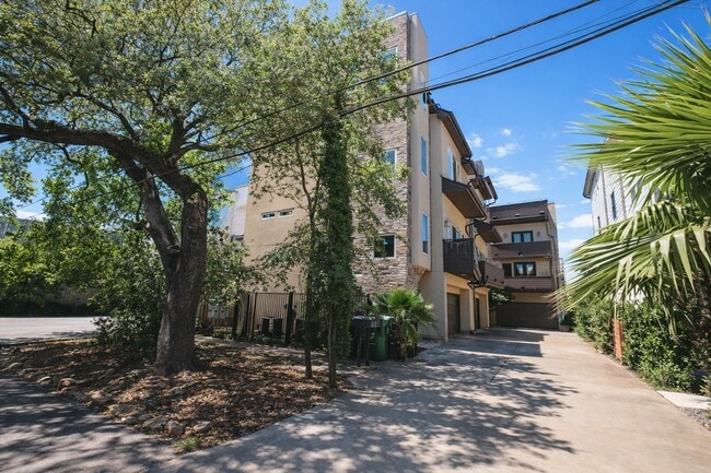 Building Photo - 1515 Birdsall St