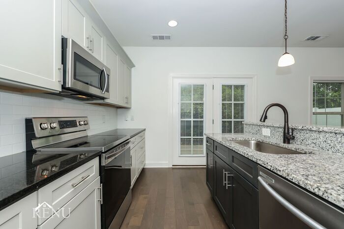 Building Photo - 3319 Old Hickory Blvd