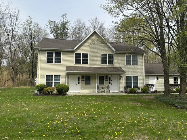 Building Photo - 409 Kings Hwy