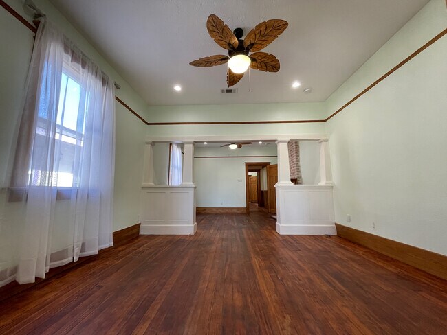 Building Photo - 2221 Saint Bernard Ave