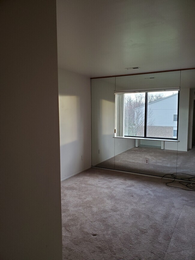 Bedroom - 30052 W 12 Mile Rd