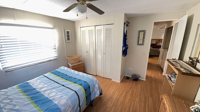 Building Photo - Beautiful 2 bedroom 2 bath mobile home for rent in 55+ community in south Tampa