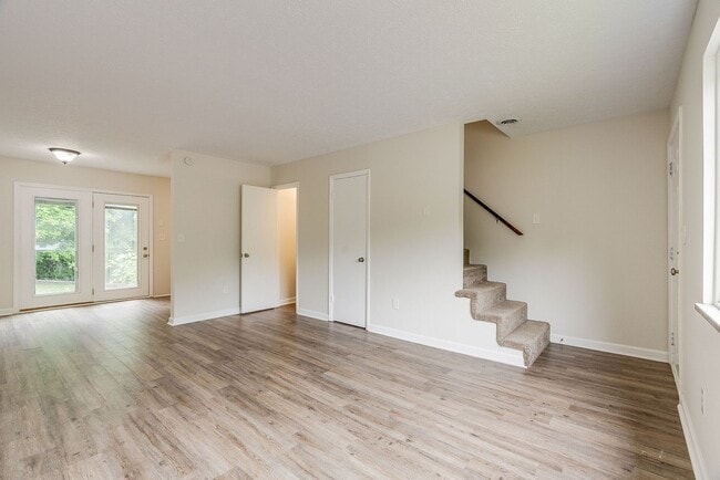 Building Photo - 364 Fir St