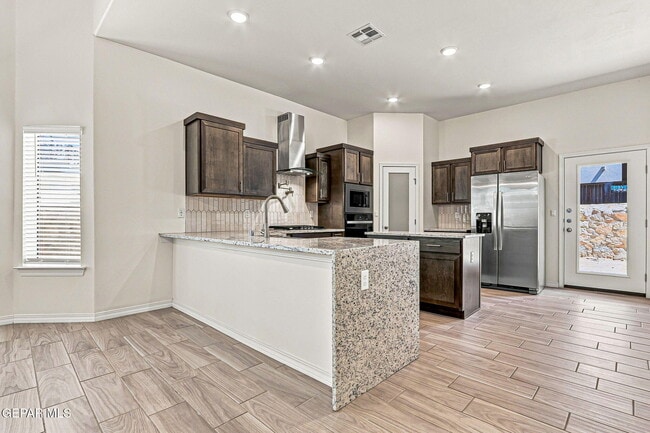 Building Photo - 13253 Coldham St