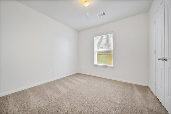 Building Photo - 12122 Trawler Pl