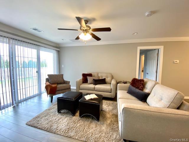 Building Photo - 40 Westwood Dr