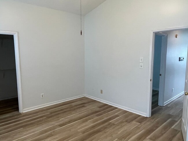 Building Photo - 2 Bedroom 2 Bath  with Flex Room, located in Saltaire Village