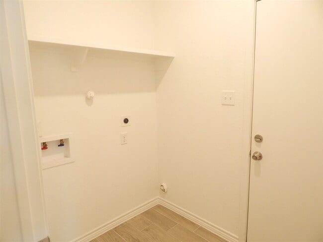 Building Photo - 230 Northlawn St