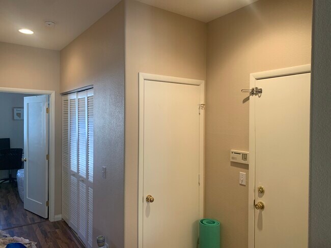 Building Photo - 1205 Simms Ave